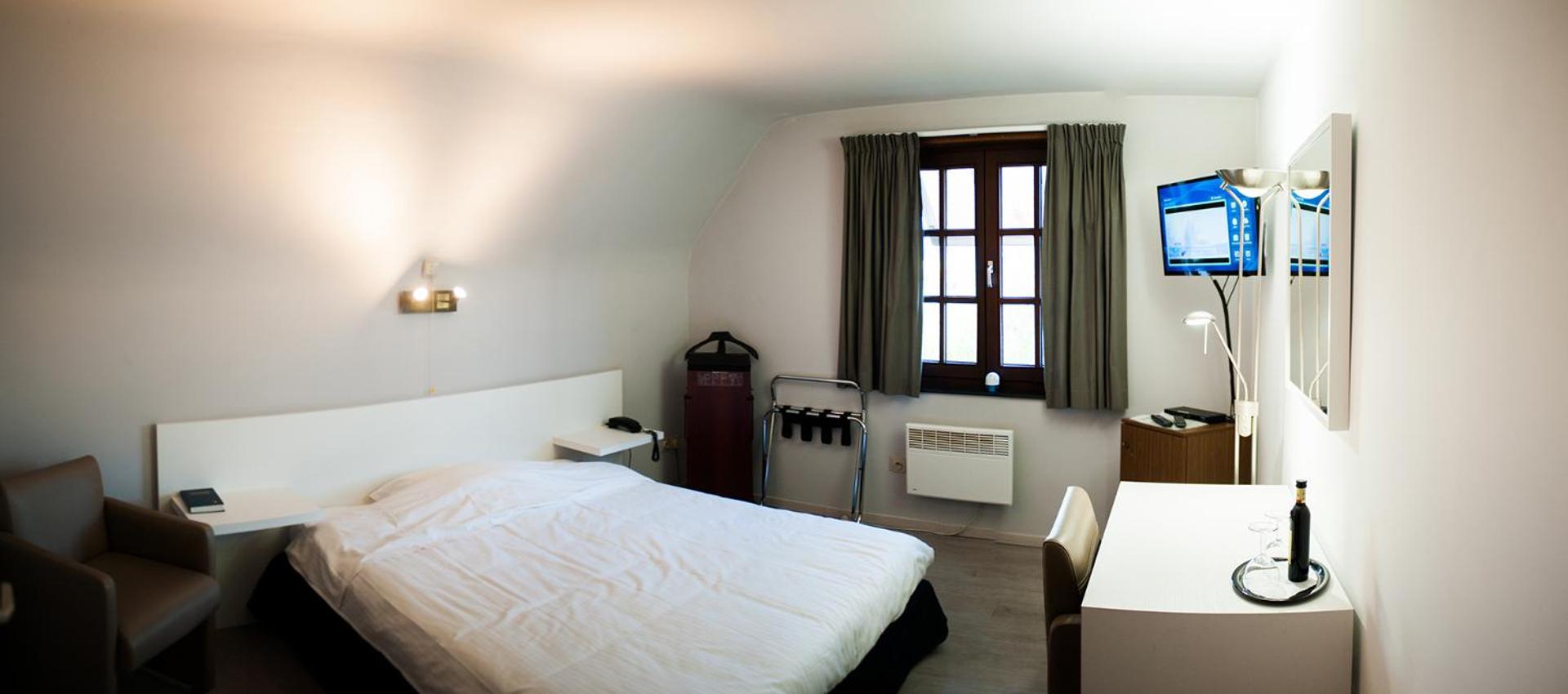 Jfk Hotel Zelzate - Gent Экстерьер фото